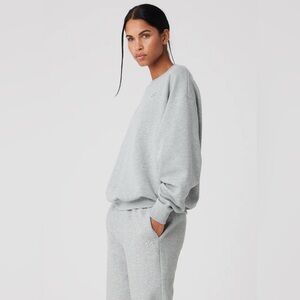 Alo Yoga Accolade Crewneck Pullover Grey Size M